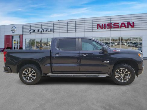 Used 2022 Chevrolet Silverado 1500 RST AWD/4WD image 3
