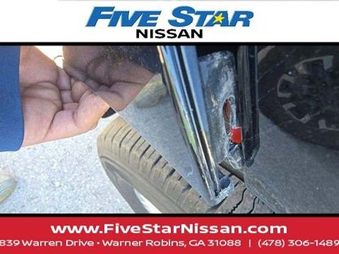 Used 2024 Nissan Frontier SV RWD image 23