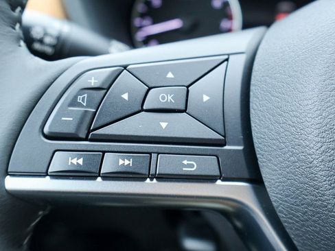 New 2025 Nissan Sentra SV w/ SV Premium Package image 11