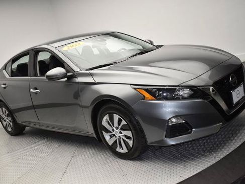 Certified 2022 Nissan Altima 2.5 S FWD image 3