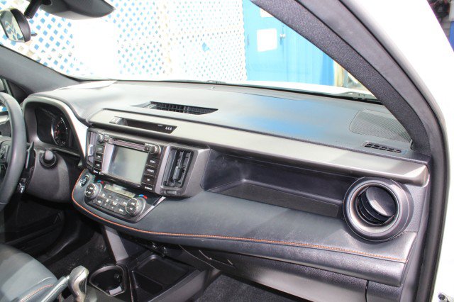 Used 2017 Toyota RAV4 SE FWD image 15