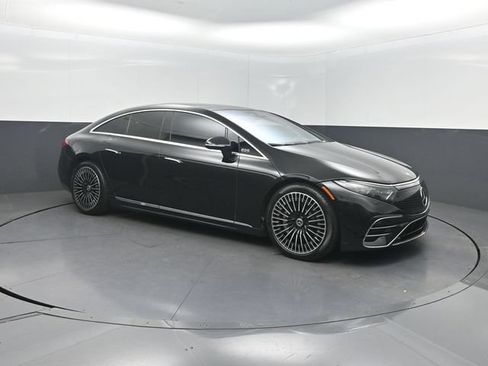 Used 2022 Mercedes-Benz EQS 450+ Sedan image 28
