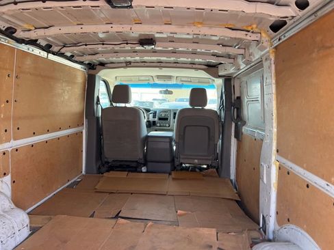 Used 2015 Nissan NV 2500 SV w/ Side & Curtain Airbag Package image 17