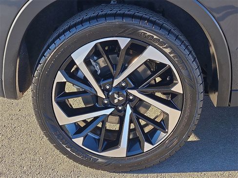Used 2024 Mitsubishi Outlander SE image 7