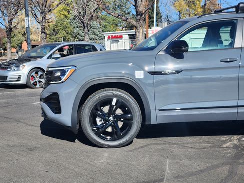 New 2026 Volkswagen Atlas Cross Sport SEL R-Line image 2