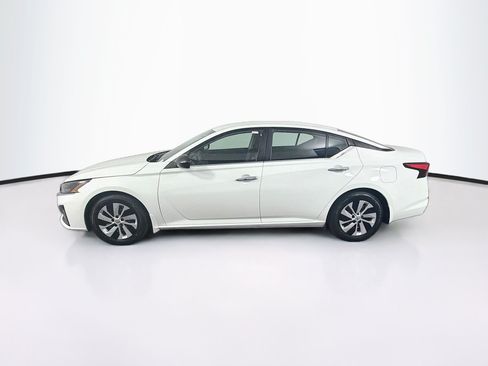 Used 2024 Nissan Altima 2.5 S FWD image 4