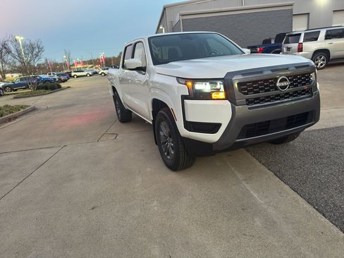New 2026 Nissan Frontier SV image 5