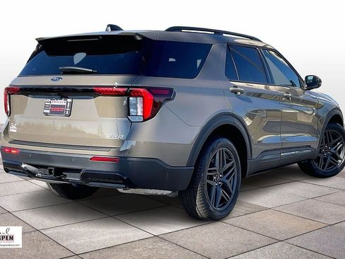 New 2026 Ford Explorer ST-Line w/ ST-Line Street Pack image 18