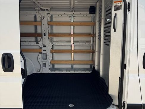 Used 2025 RAM ProMaster 2500 w/ U-Haul Equipment Group FWD image 13