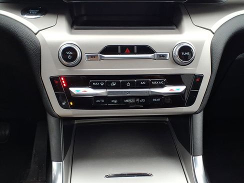 Certified 2022 Ford Explorer XLT w/ Equipment Group 202A image 29