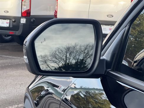 New 2025 Ford Explorer ST-Line w/ Premium Package image 27