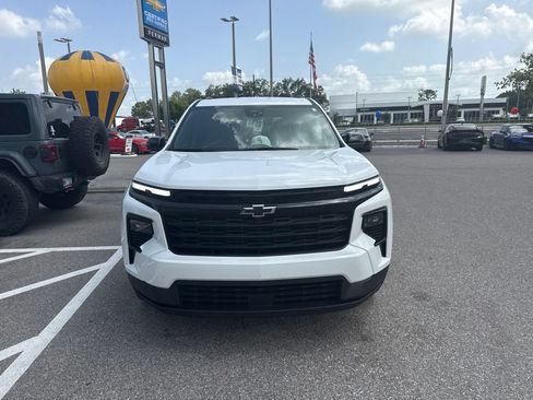 Used 2025 Chevrolet Traverse LT w/ Midnight/Sport Edition FWD image 3