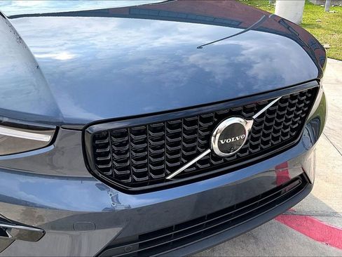 New 2026 Volvo XC40 B5 Plus AWD/4WD image 41