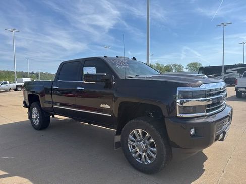 Used 2019 Chevrolet Silverado 2500 High Country image 1