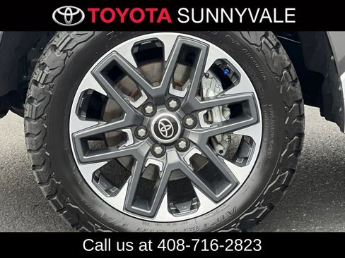 Used 2022 Toyota Tundra Limited AWD/4WD image 12