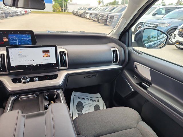 Certified 2025 Ford Expedition Active RWD image 25
