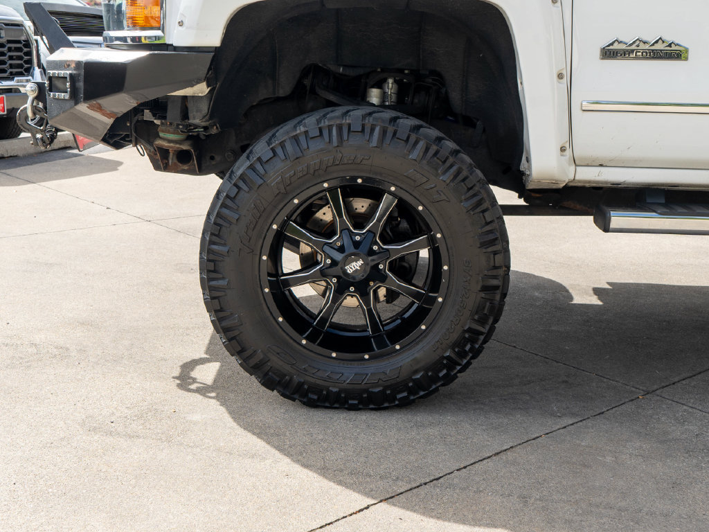 Used 2017 Chevrolet Silverado 3500 High Country AWD/4WD image 30