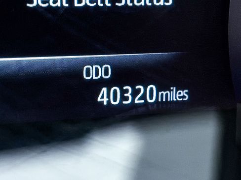 Used 2023 Toyota Highlander XLE FWD image 27