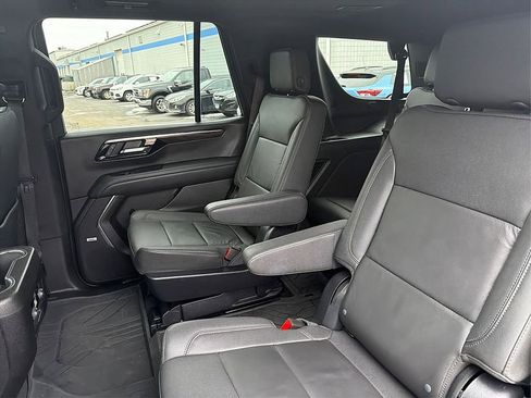 Used 2025 Chevrolet Tahoe LT w/ Comfort Package image 10