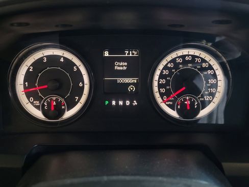 Used 2018 RAM 1500 Express image 23