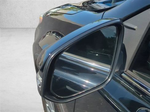 Used 2018 Toyota RAV4 XLE FWD image 15