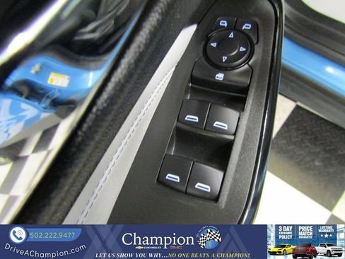 Used 2025 Chevrolet Trax LT FWD image 16
