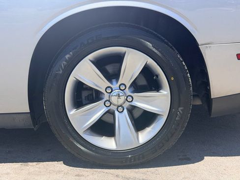 Used 2015 Dodge Challenger SXT RWD image 24