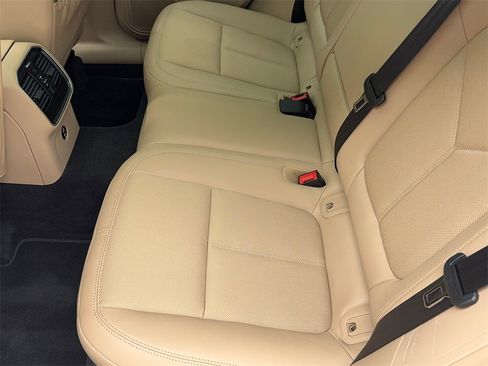 Used 2025 Porsche Macan Turbo image 41