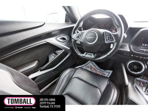 Used 2022 Chevrolet Camaro LT RWD image 9