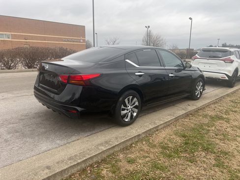 Used 2022 Nissan Altima 2.5 S image 5