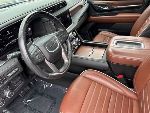 Used 2024 GMC Yukon Denali Ultimate AWD/4WD image 10