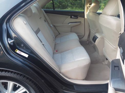 Used 2012 Toyota Camry XLE w/ Convenience Pkg FWD image 13