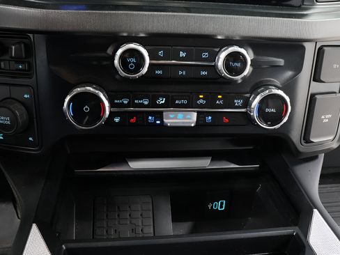 Used 2024 Ford F250 Platinum AWD/4WD image 11