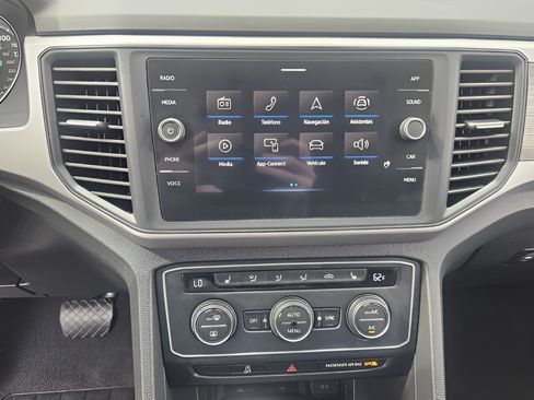 Used 2021 Volkswagen Atlas Cross Sport SE FWD image 23