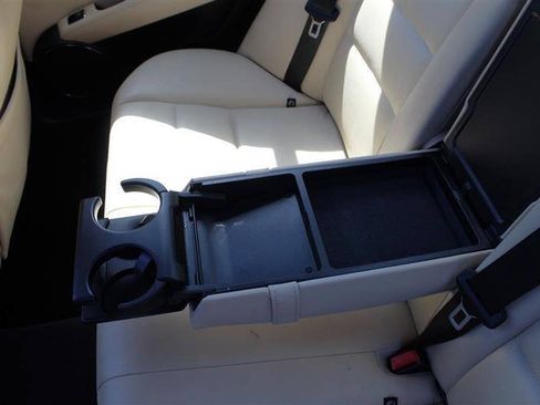 Used 2008 Mercedes-Benz C 350 Sport image 25