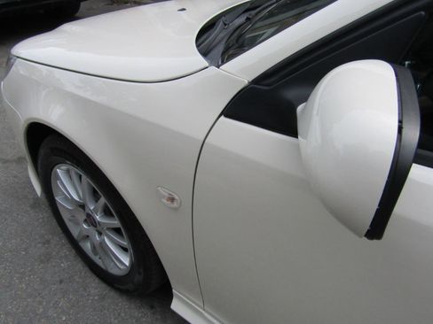 Used 2008 Saab 9-3 2.0T w/ Moonroof Package FWD image 9