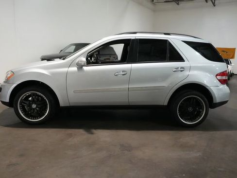 Used 2006 Mercedes-Benz ML 500 4MATIC image 8