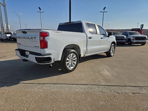 Used 2019 Chevrolet Silverado 1500 Custom w/ Custom Value Package image 6