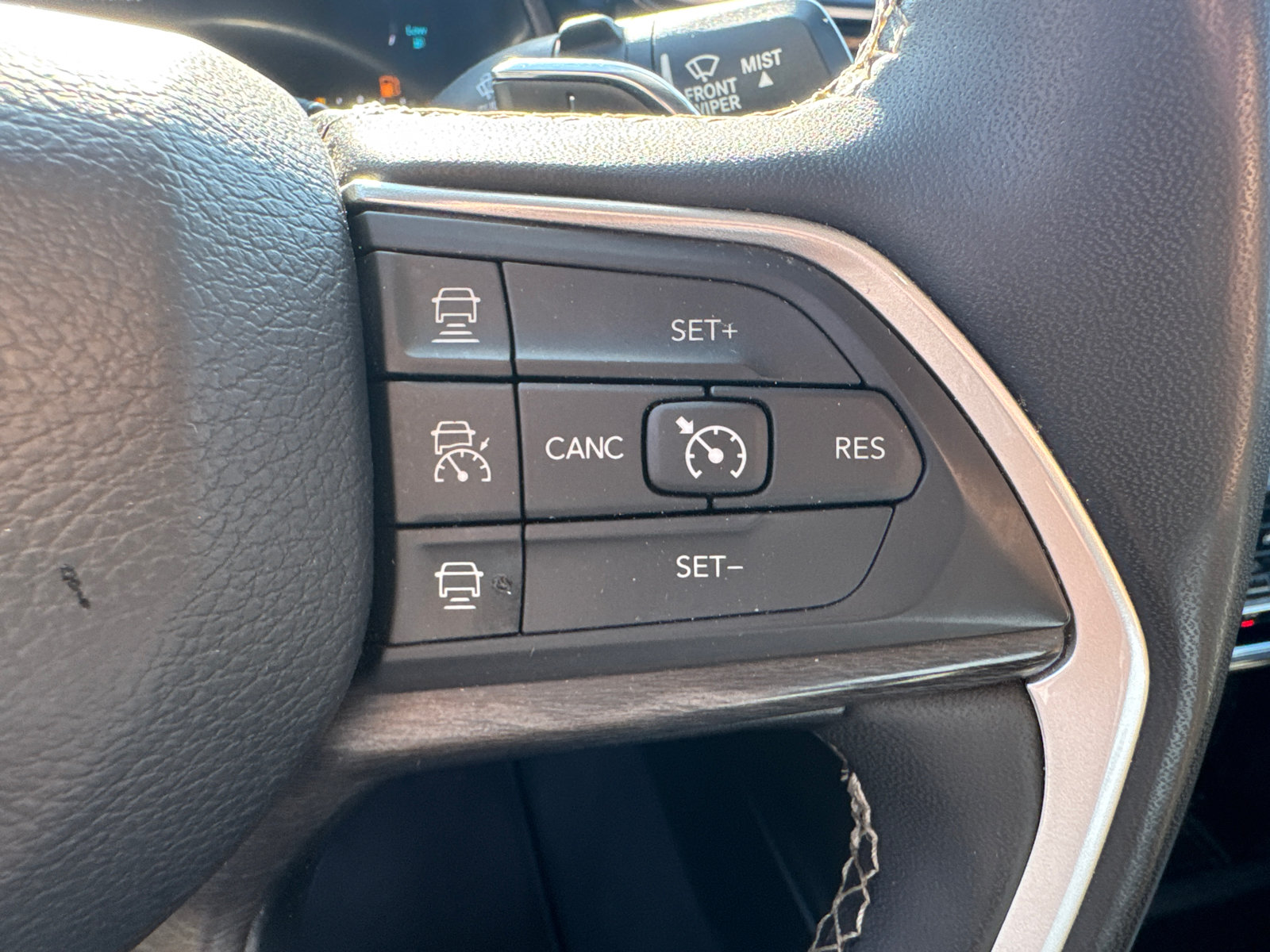 Used 2024 Jeep Grand Cherokee Limited 4xe AWD/4WD image 31