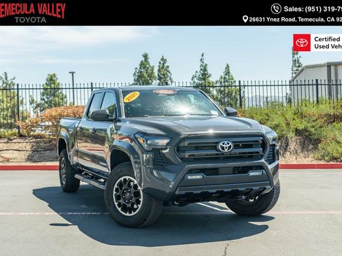 Certified 2025 Toyota Tacoma SR5 AWD/4WD image 1