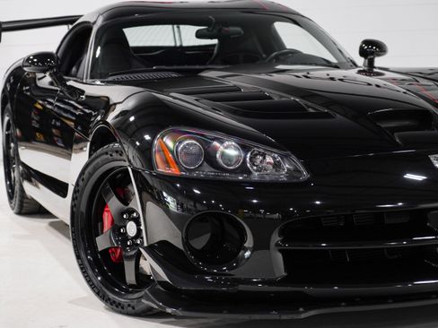 Used 2010 Dodge Viper ACR RWD image 25