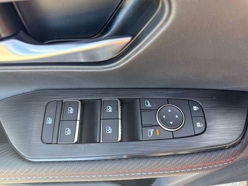 Used 2026 Nissan Kicks SR image 14