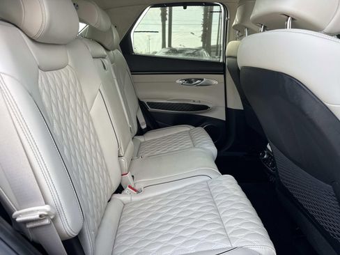 Used 2022 Genesis GV70 3.5T Sport w/ Sport Prestige Package image 9