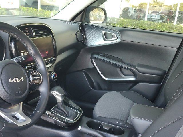 Used 2023 Kia Soul EX FWD image 22