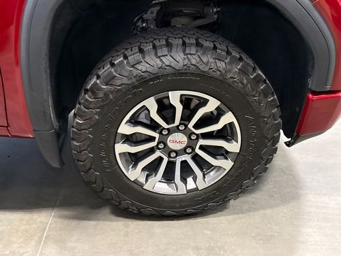 Used 2021 GMC Sierra 1500 AT4 w/ AT4 Value Package AWD/4WD image 19