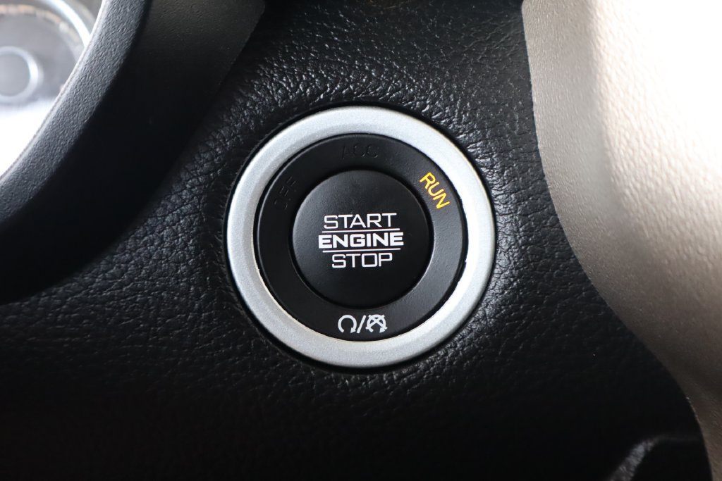 Used 2019 RAM 1500 Laramie AWD/4WD image 22
