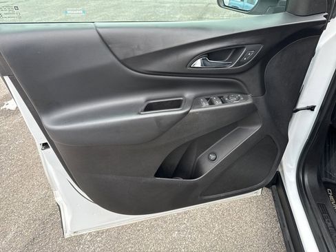 Used 2018 Chevrolet Equinox LT image 17