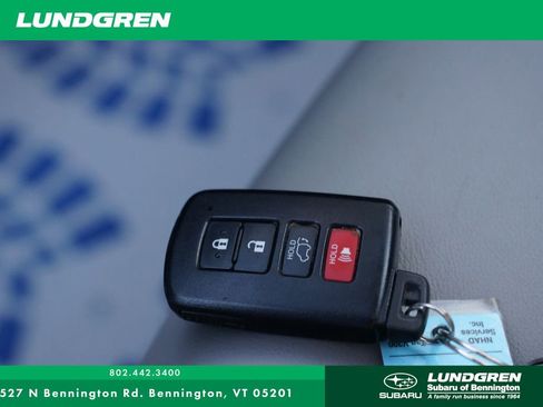 Used 2019 Toyota Highlander XLE image 26