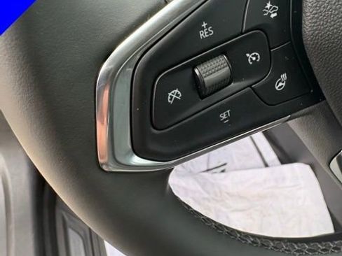 New 2026 Chevrolet Trax LT w/ LT Convenience Package FWD image 15