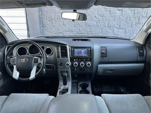 Used 2017 Toyota Sequoia SR5 image 20